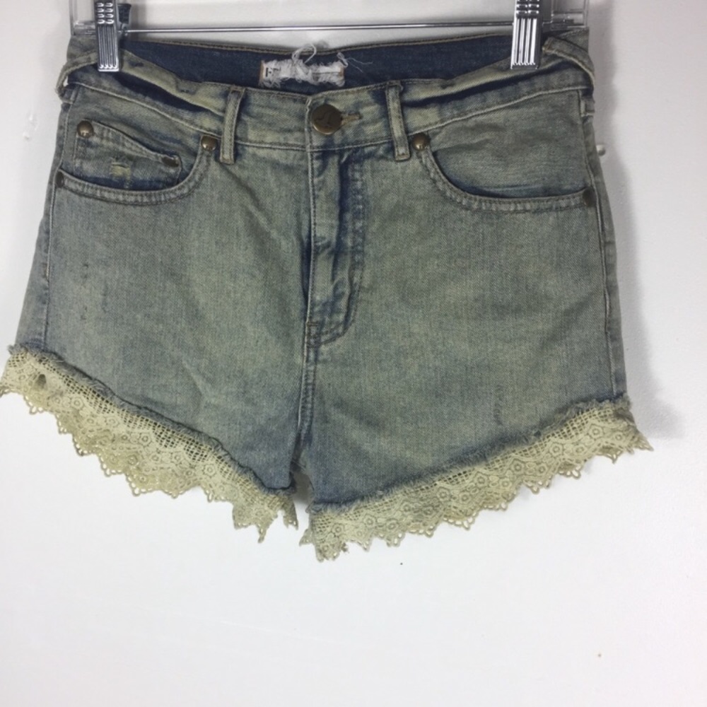 Free People Denim Lace HighRise Shorts B10 - Picture 3 of 6